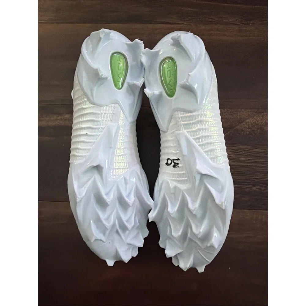 New Mens Under Armour Blur Pro Football Cleats Size 8 White Iridescent